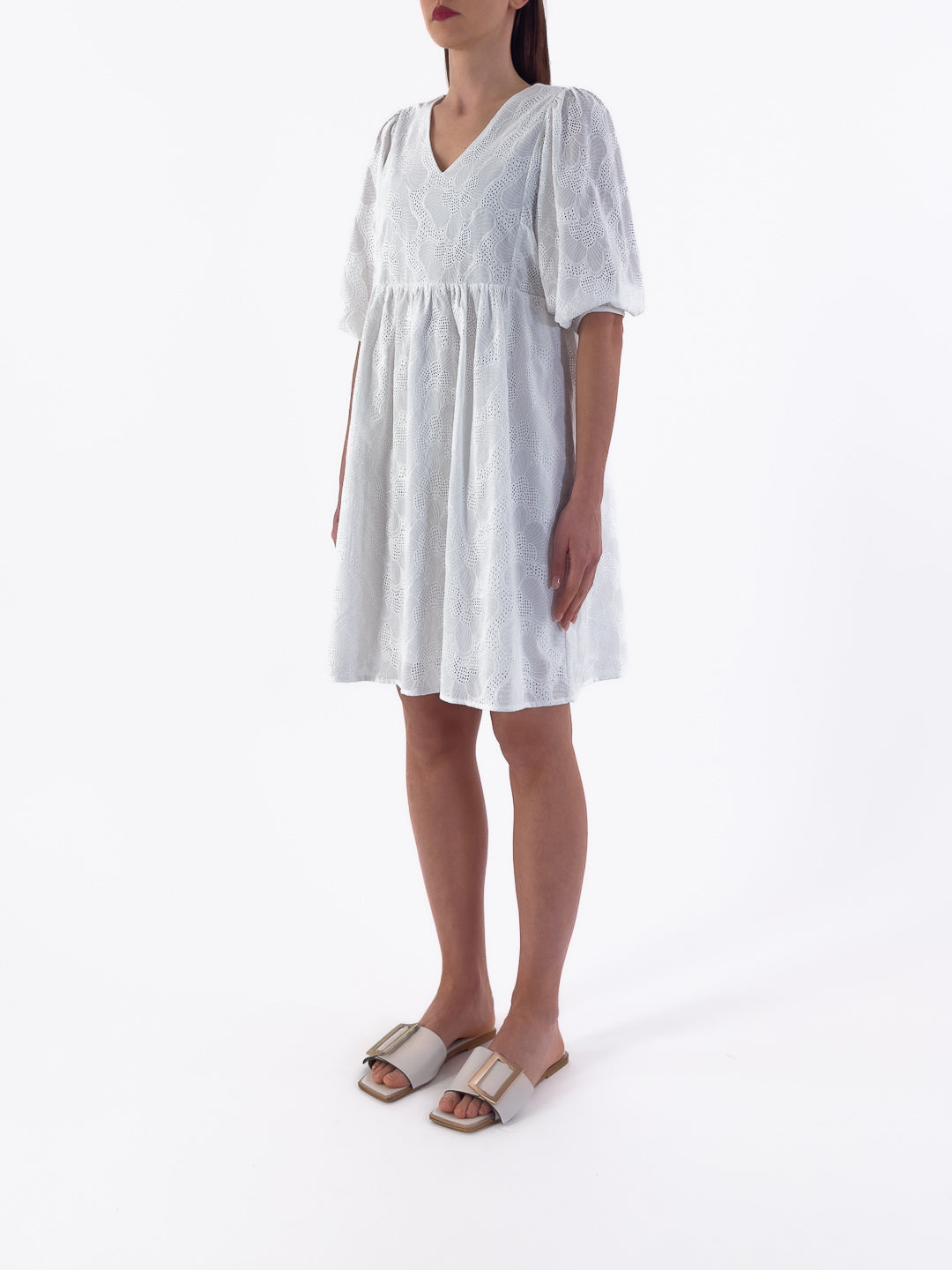 Abitino corto in sangallo di cotone