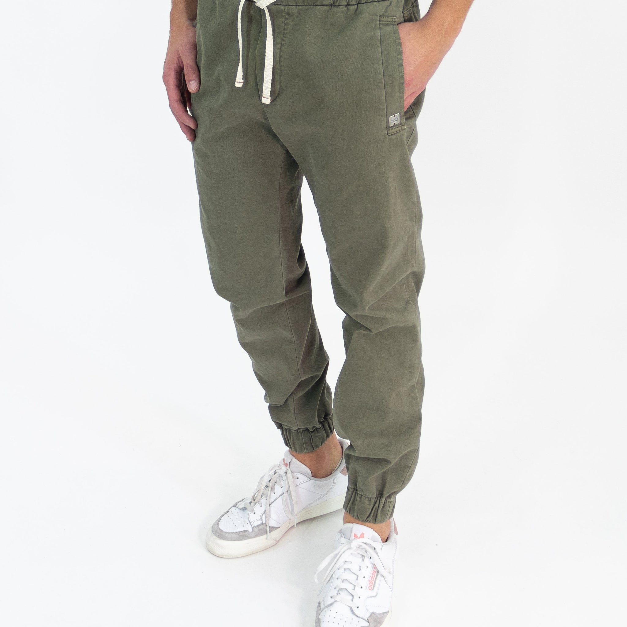 Pantalone con elastico verde salvia