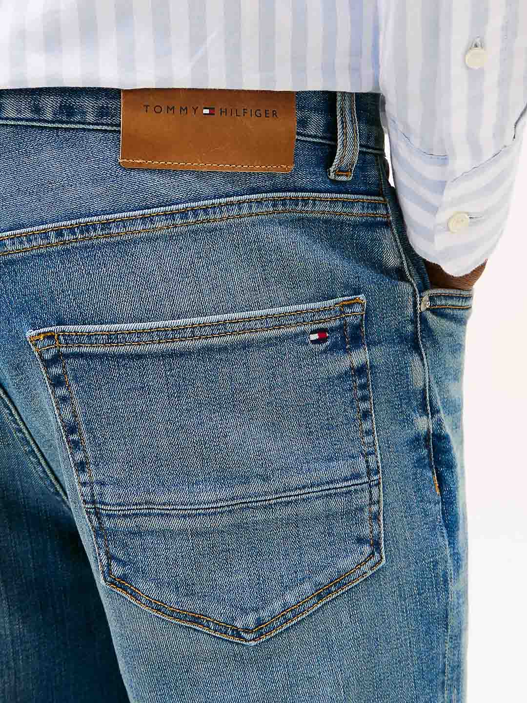 Jeans Th Art. MW0MW38814 Jeans Denton dal taglio dritto con baffature - Tommy Hilfiger - shopTSa
