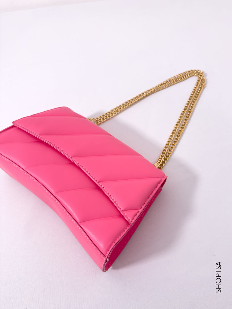 Cherry curved base bag