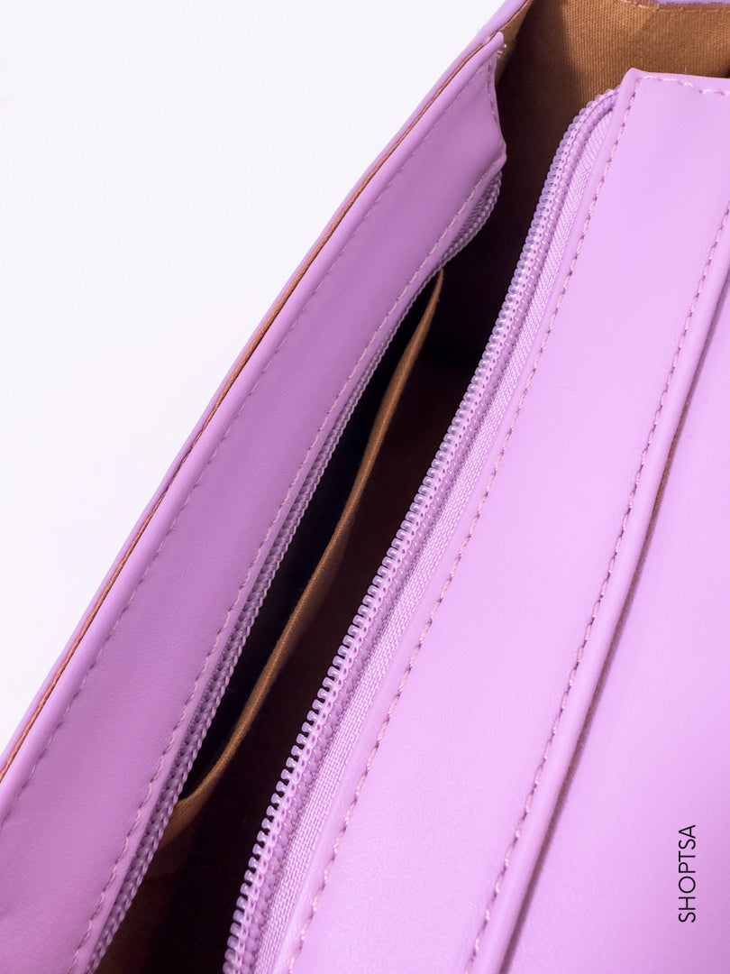 Cherry curved base bag