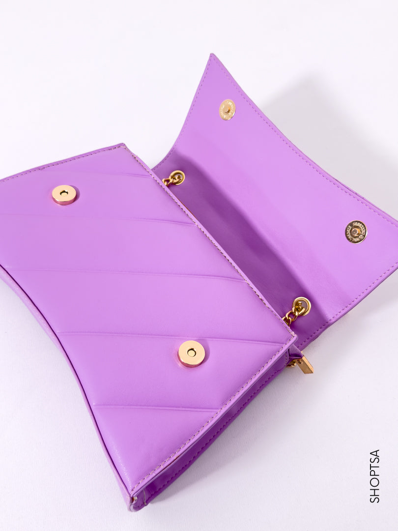 Cherry curved base bag