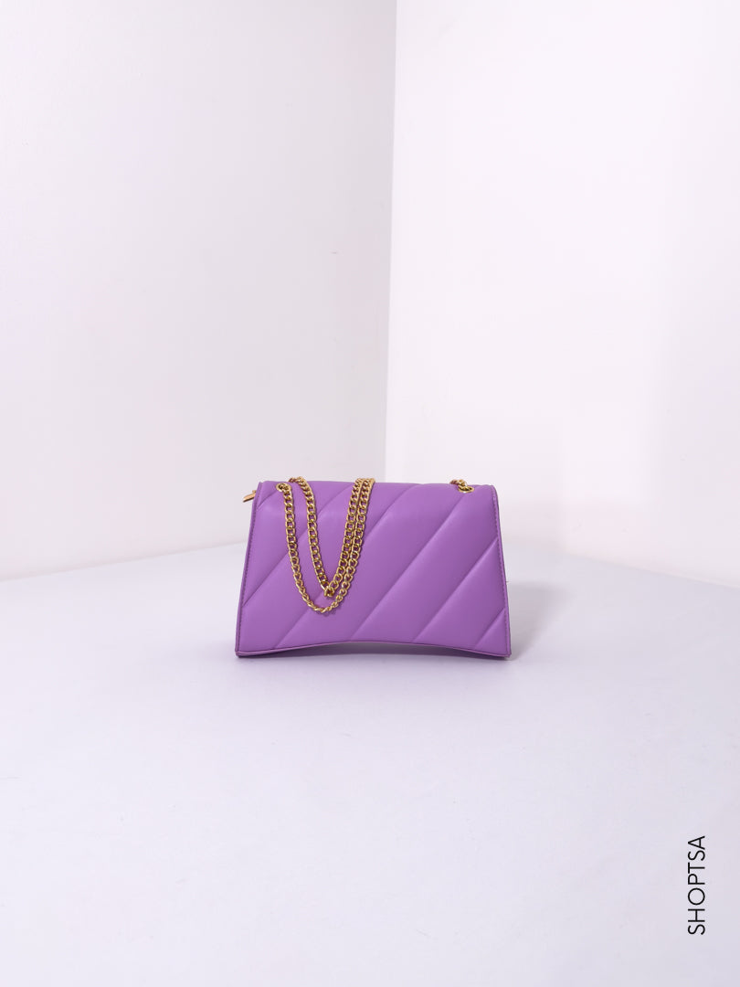 Cherry curved base bag