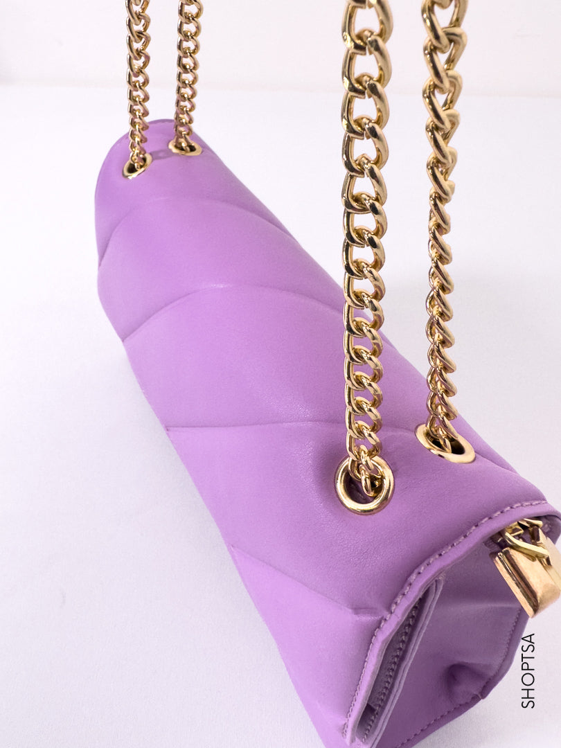 Cherry curved base bag
