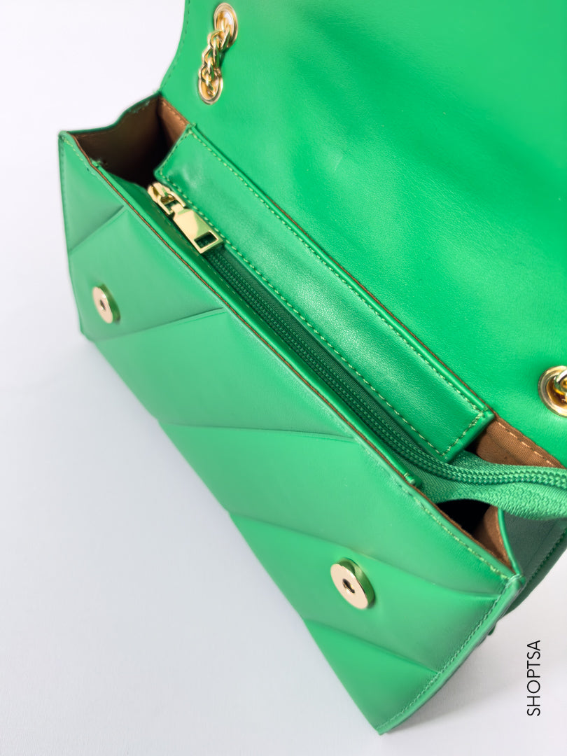 Cherry curved base bag