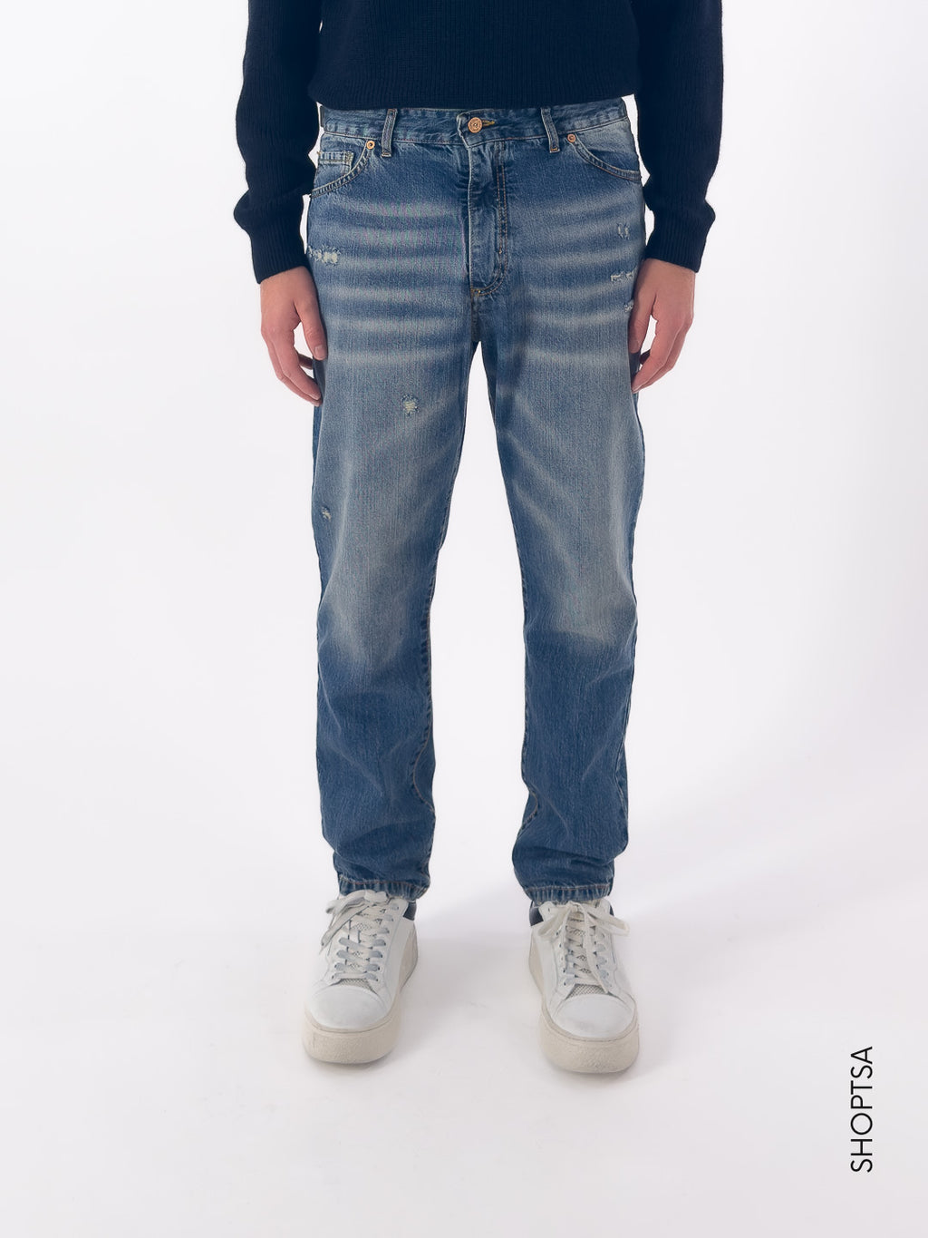 Jeans straight fit con sabbiature