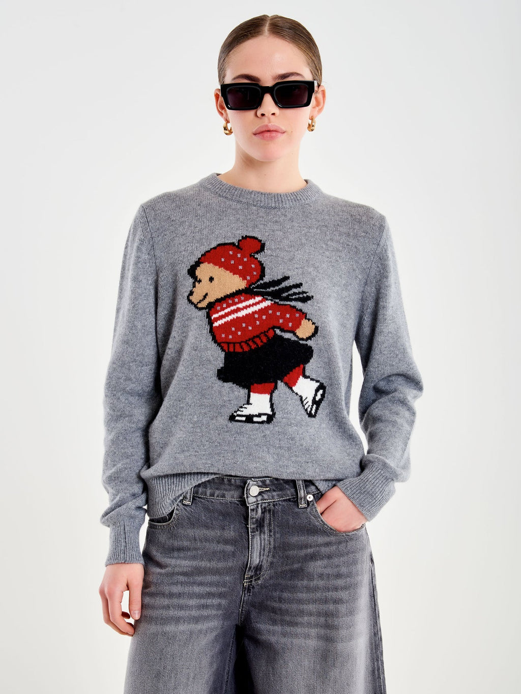 Pull con ricamo orsa che pattina 77268f