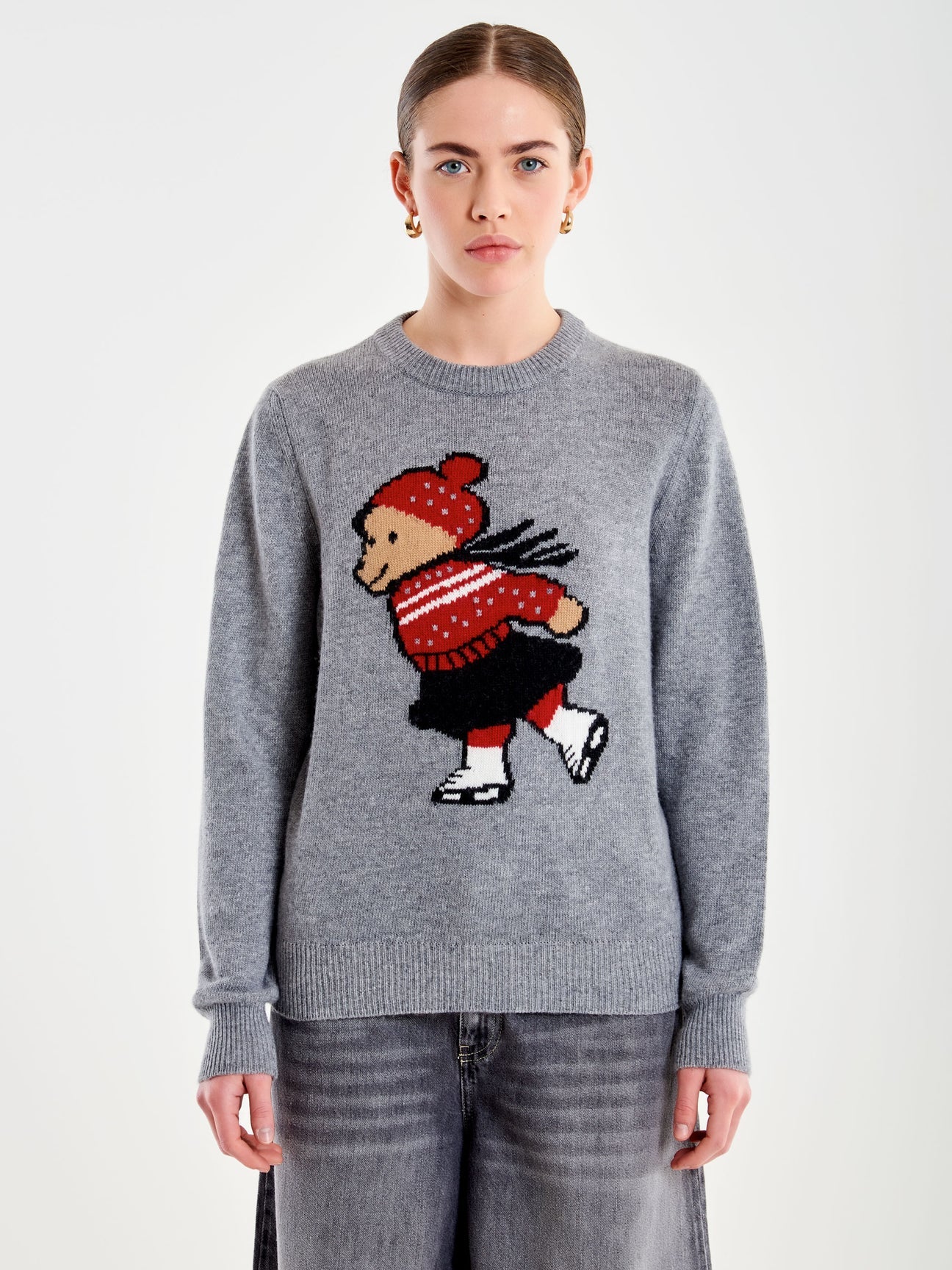 Pull con ricamo orsa che pattina 77268f