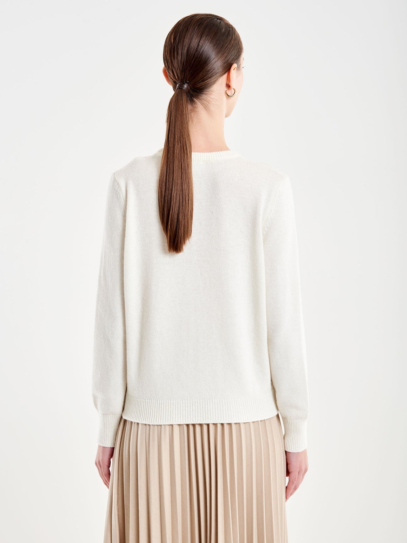 Pull patch con orso e sciarpa 77335f