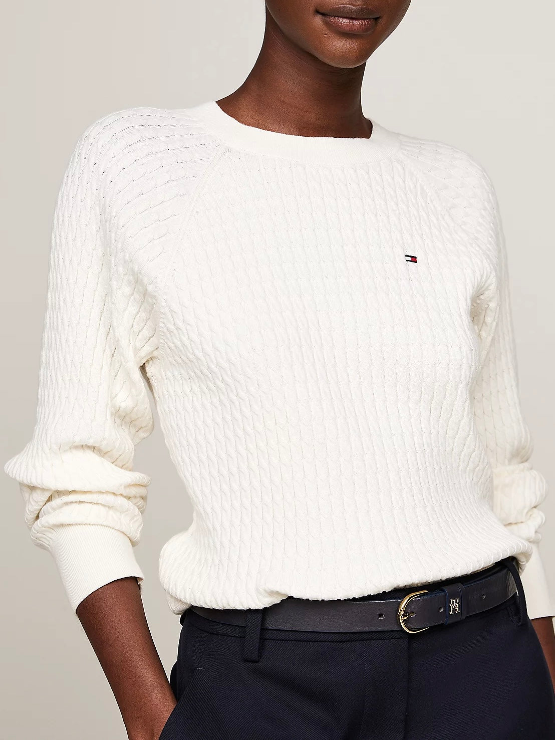 Maglione intrecciato con manica raglan