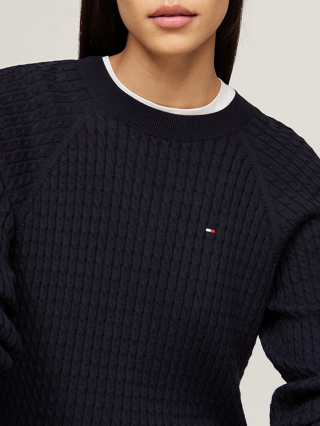 Maglione intrecciato con manica raglan