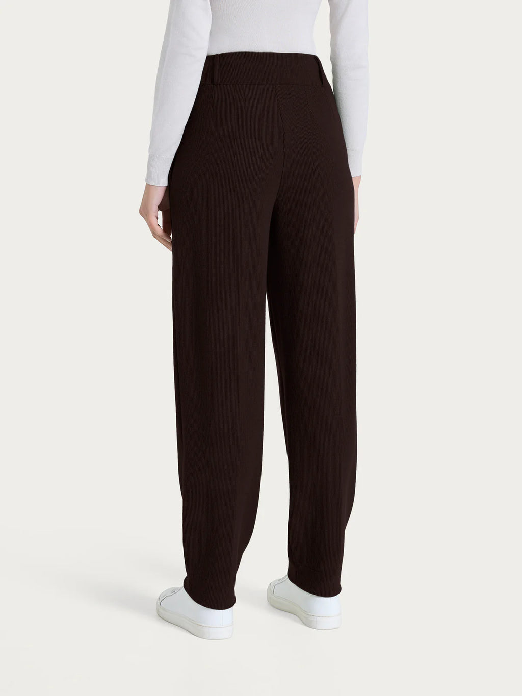 Pantalone a carota in velvet DR23PF