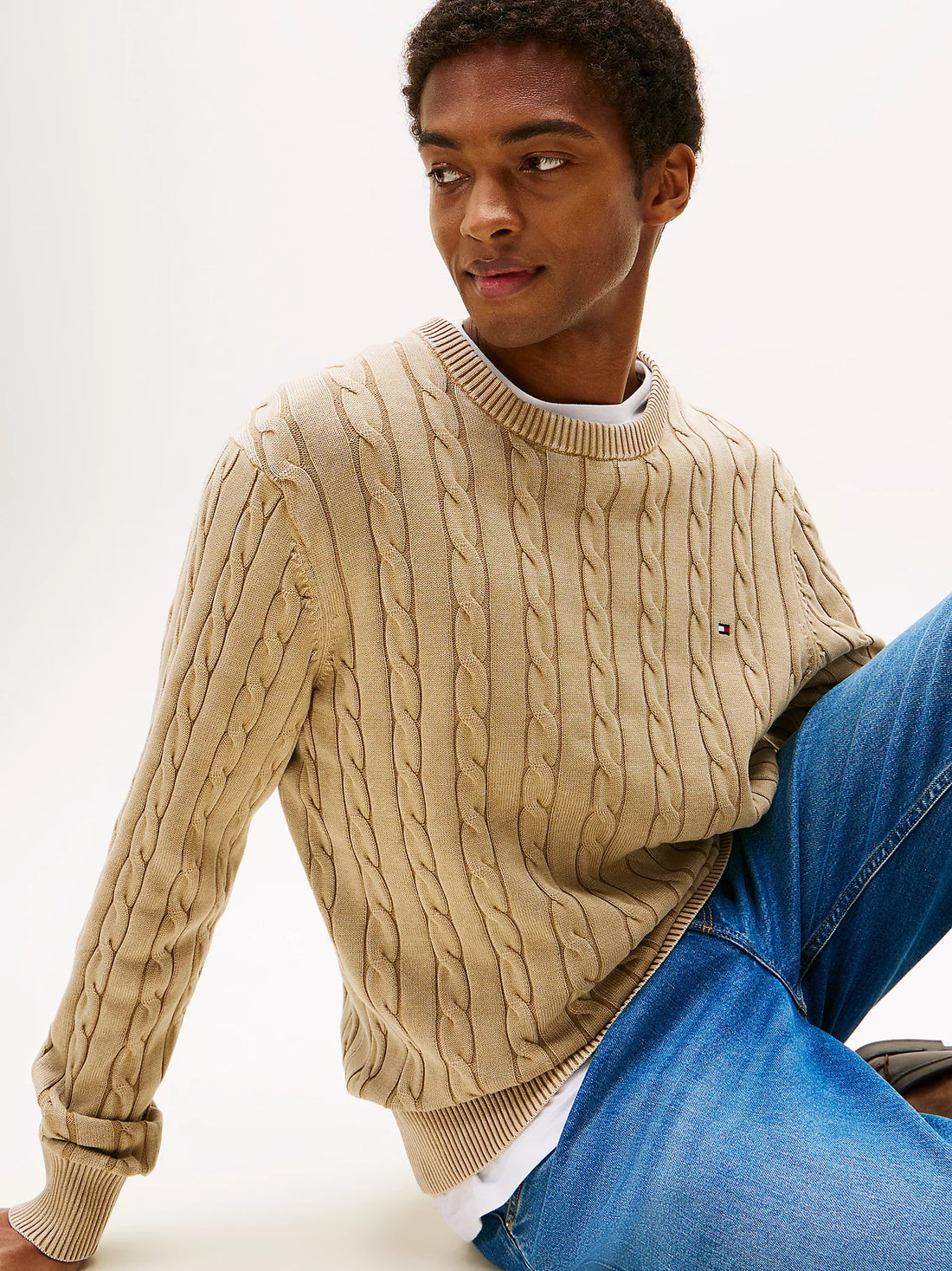 Pullover tinto capo con treccia