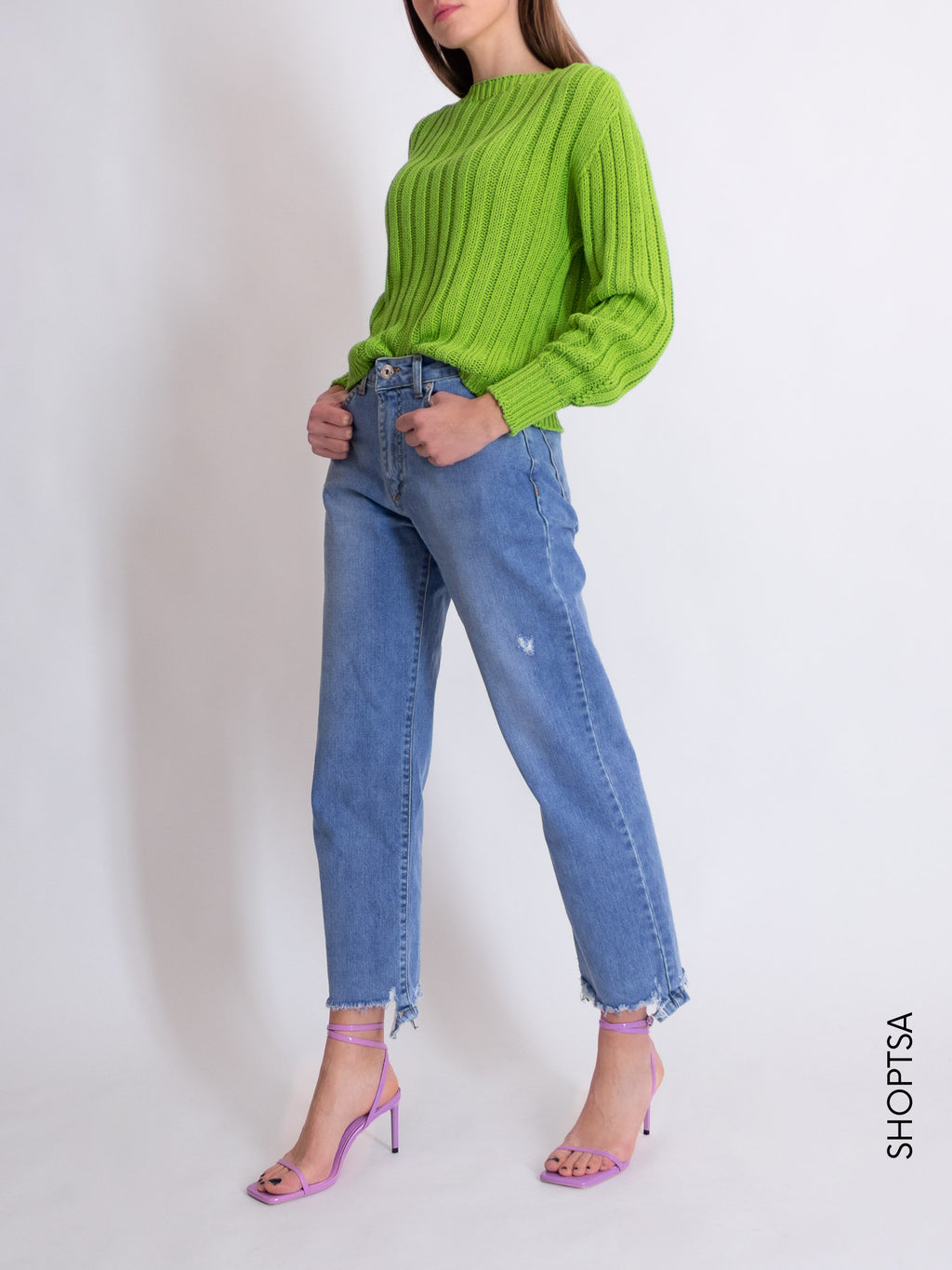 Straight ripped jeans