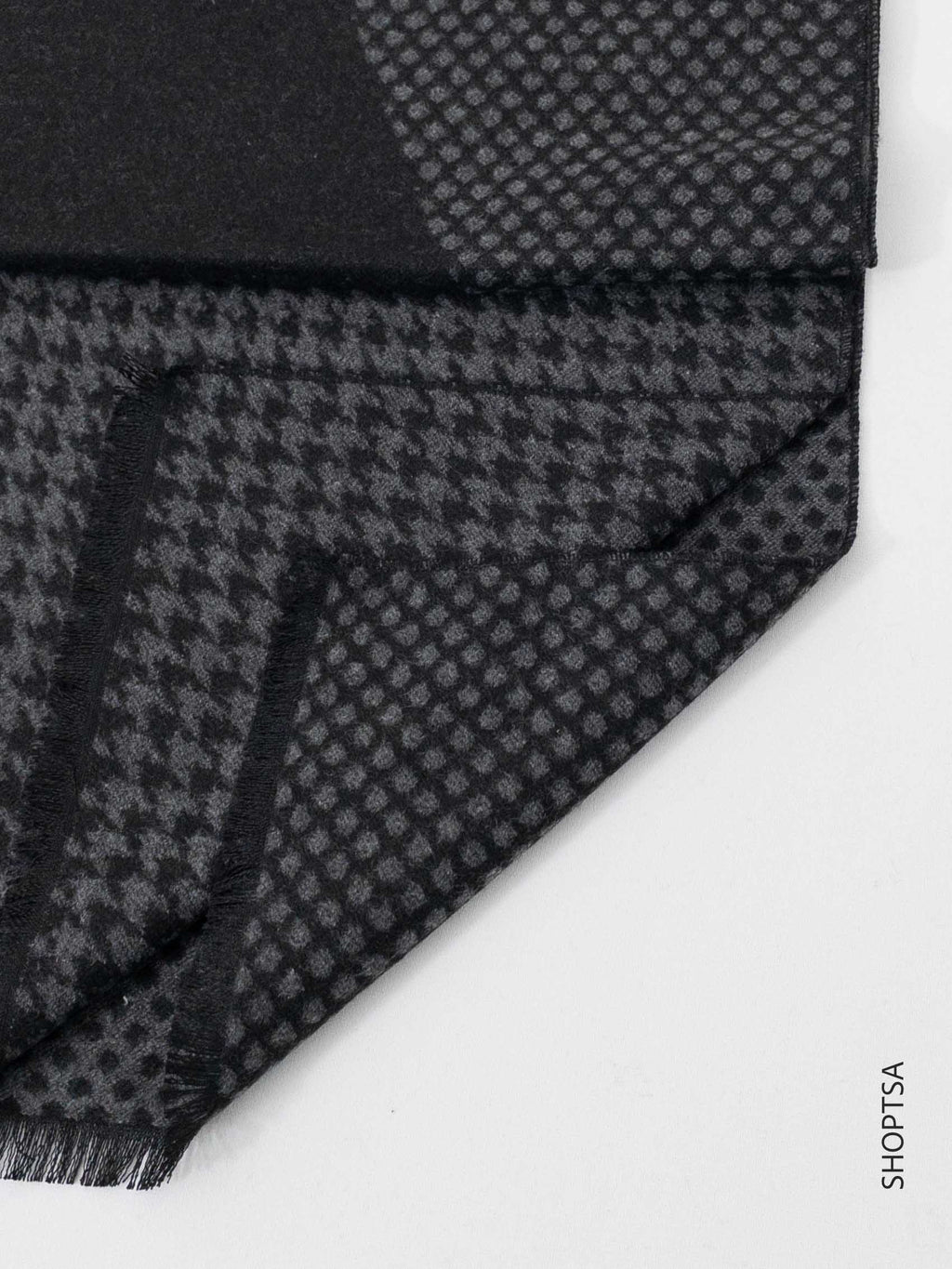 Men's patterned scarf