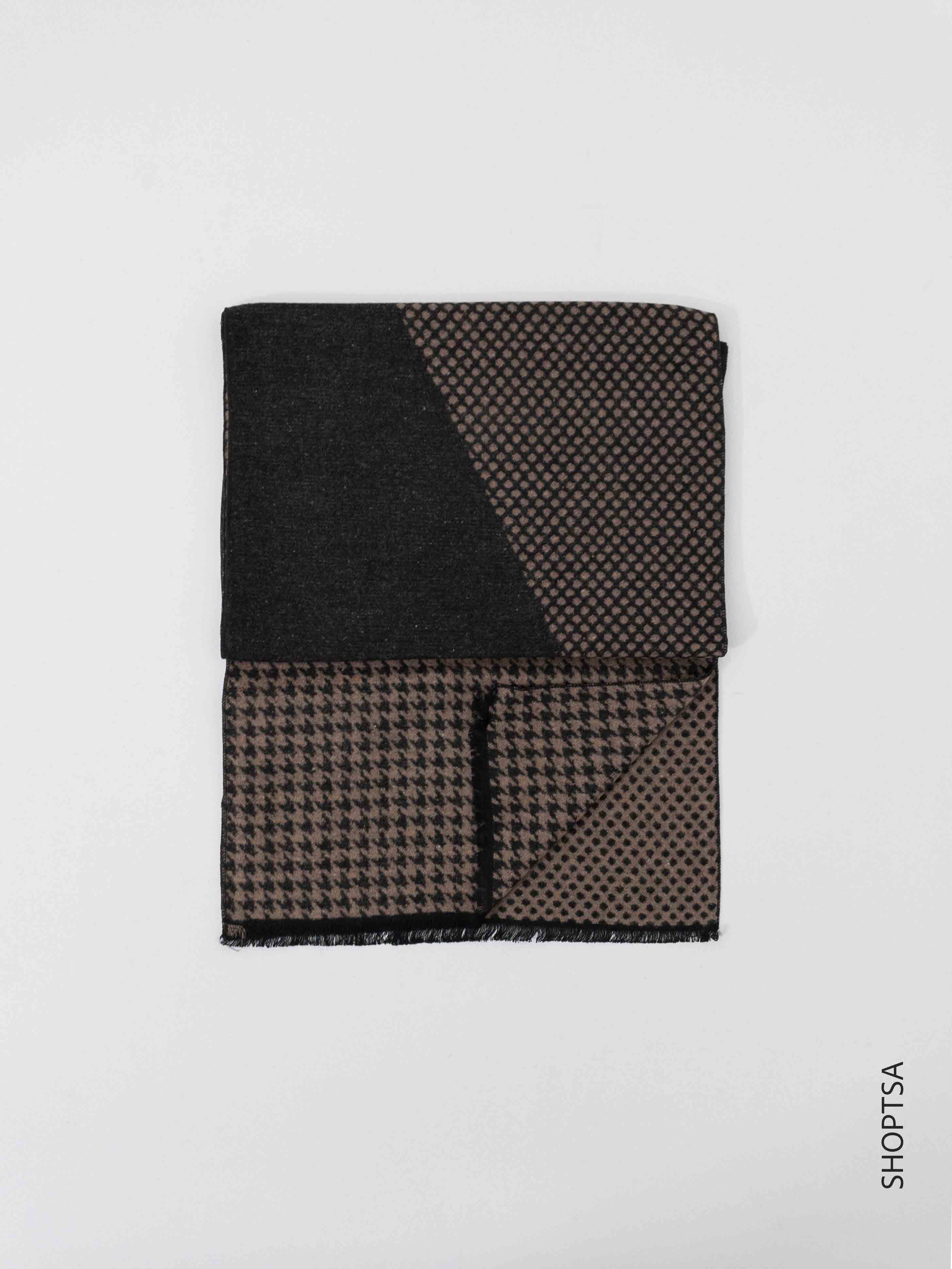 Men's patterned scarf