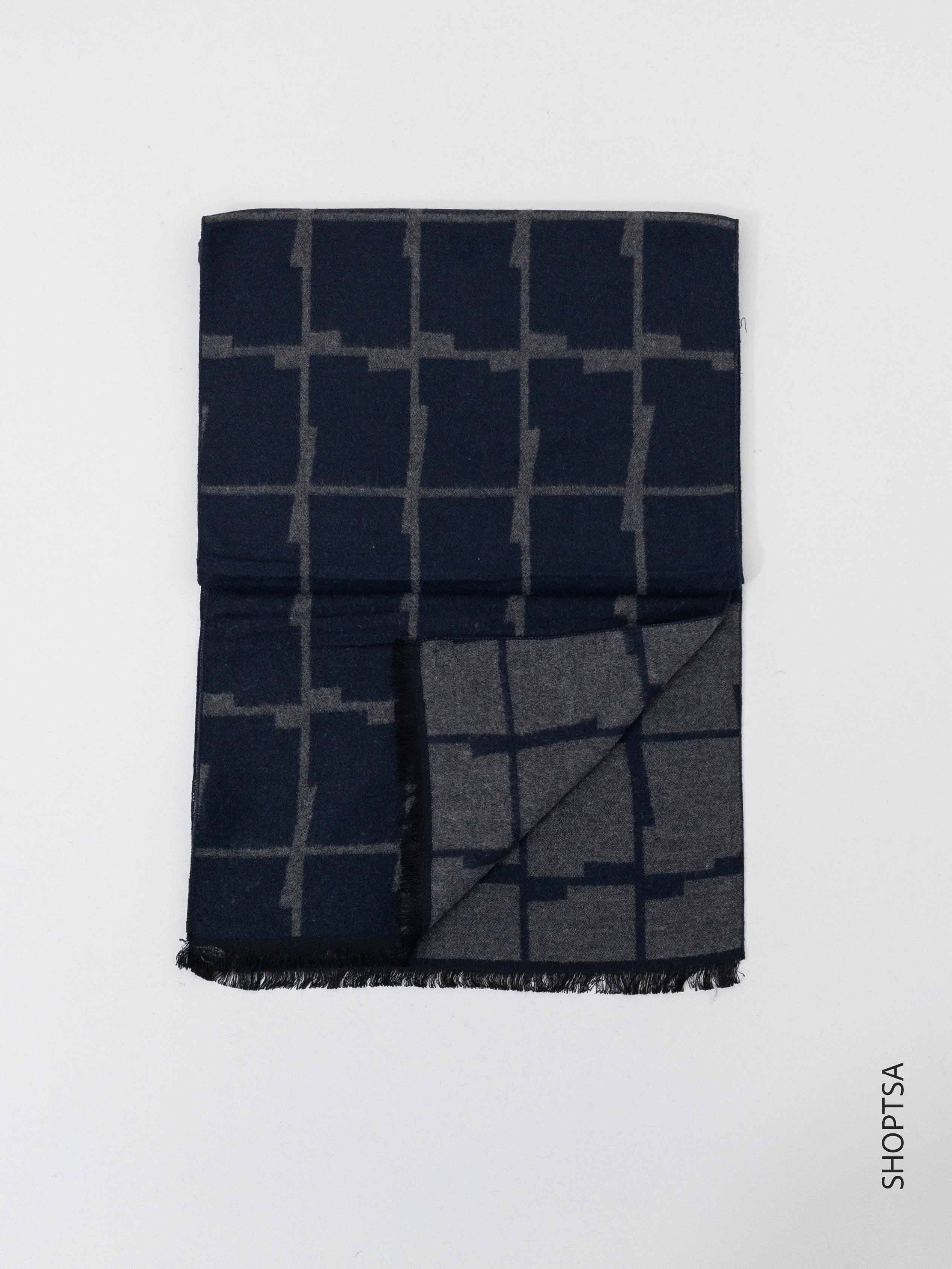 Men's patterned scarf