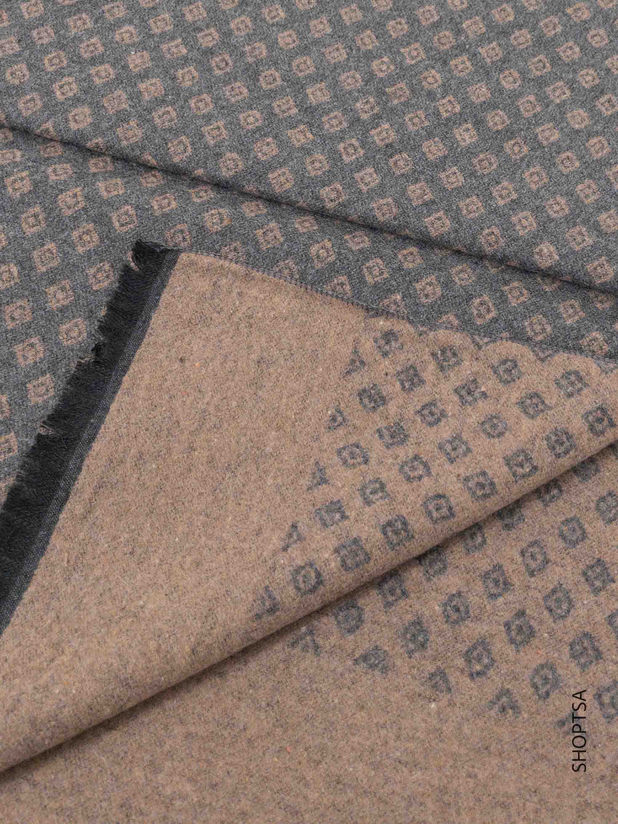 Men's patterned scarf